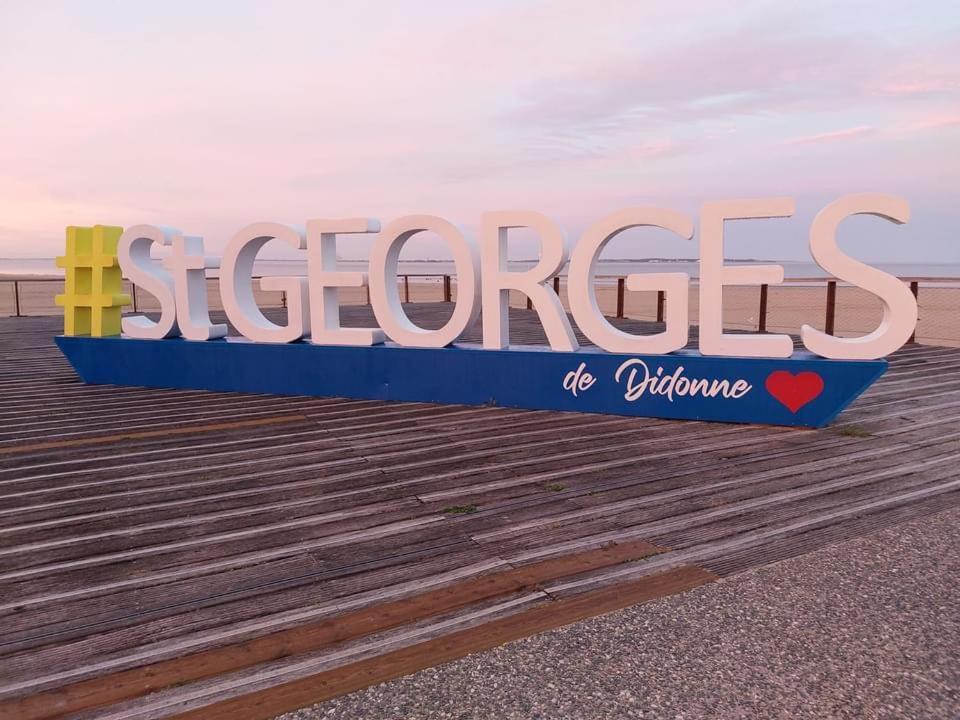 A 2 Pas De La Plage De La Vallieres Saint-Georges-de-Didonne Luaran gambar